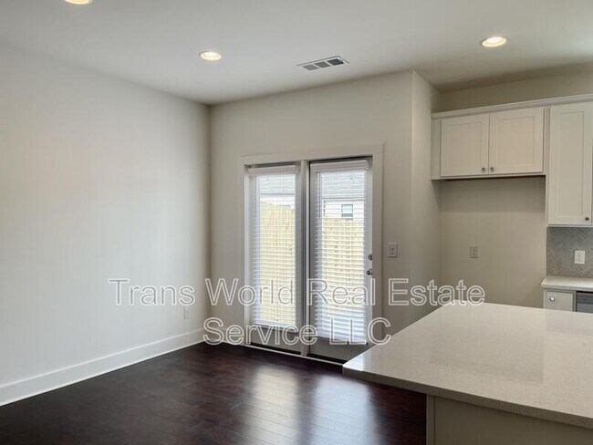 Foto del edificio - 123 Auburn Run Ln