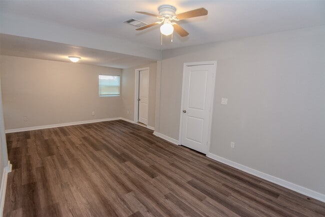 Foto del edificio - 1203 Sunset Dr