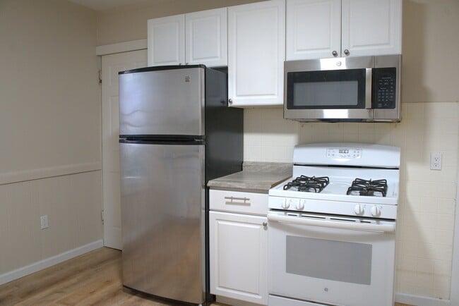 Foto del edificio - 120 Cottage St