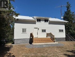 Building Photo - 41 Back Ln