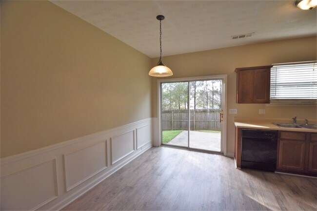 Building Photo - 3808 Shenfield Dr
