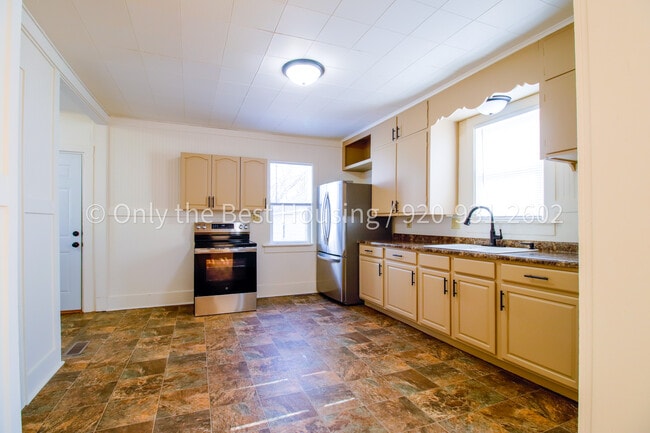 Building Photo - 728 Franklin St