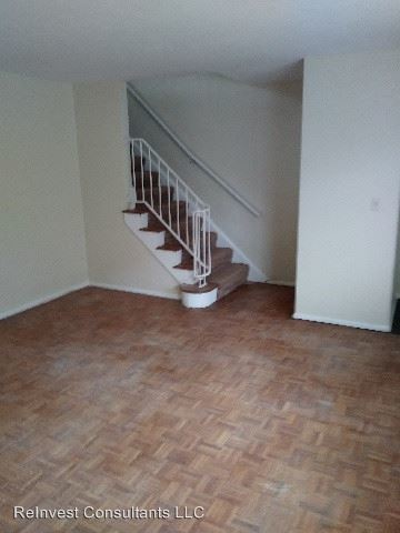 Foto del edificio - 2350 Beechmont Ave