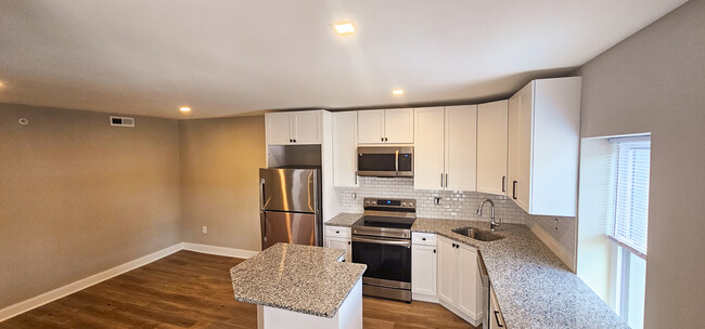 Building Photo - 4630 Umbria St
