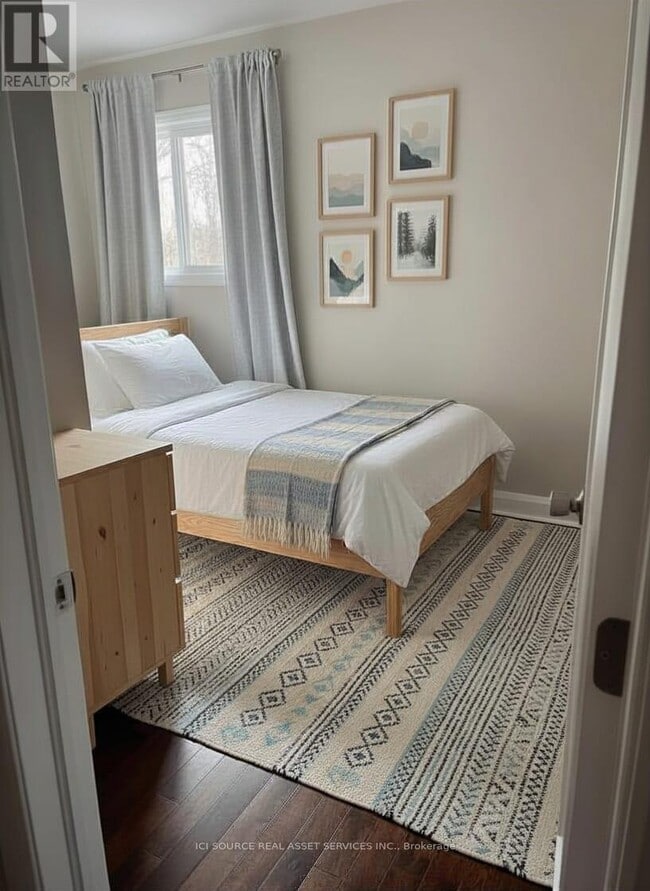 Building Photo - 192 Edwin St