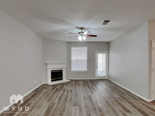 Foto del edificio - 3941 Overlake Dr