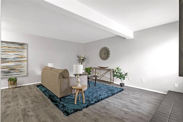 Foto del edificio - 3121 Park Ln