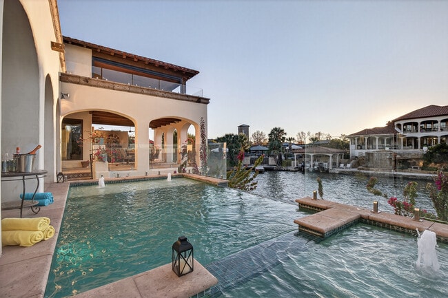 Building Photo - 127 Applehead Island Dr