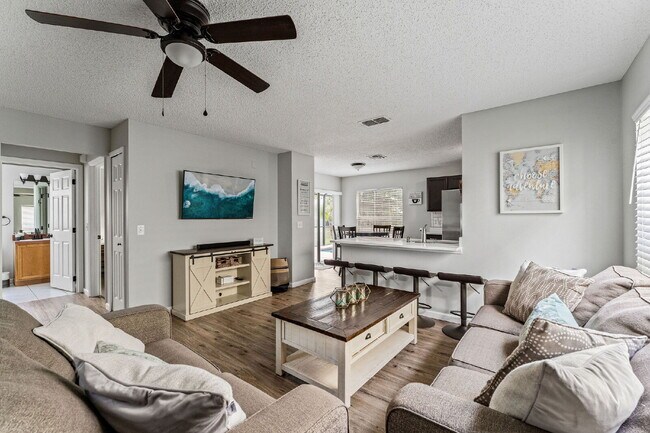 Building Photo - 2684 Hemingway Ave