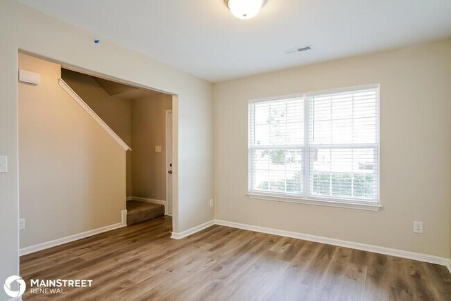 Building Photo - 4006 GLENNSTONE DR, DURHAM, NC 27704