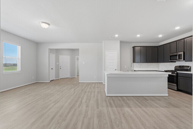 Building Photo - 10406 Milford Wds Ln