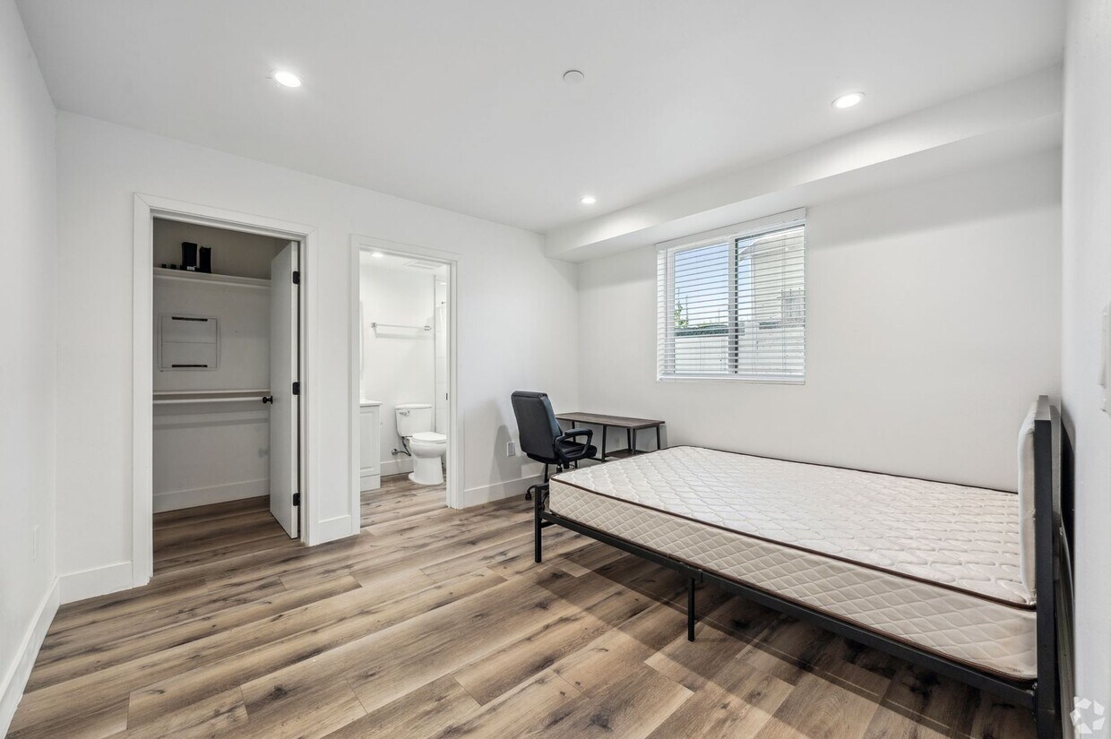 Foto del edificio - 1252 W 37th St