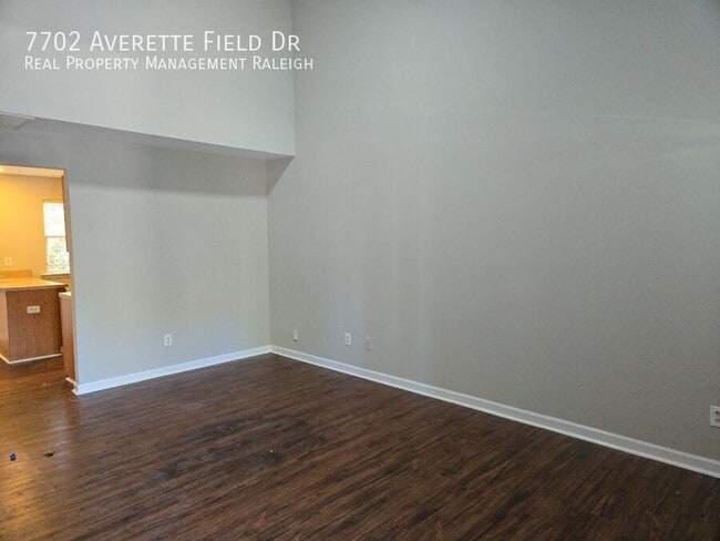 Foto del edificio - 7702 Averette Field Dr