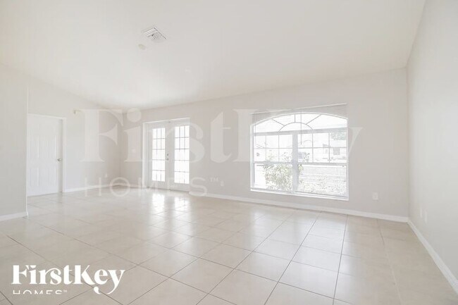 Foto del edificio - 627 NW 2nd St