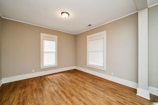 Foto del edificio - 922 5th Ave SE