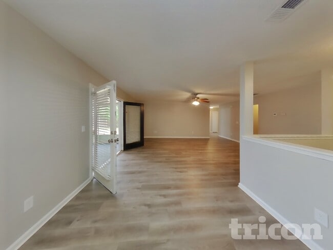 Building Photo - 7636 Collins Ridge Blvd