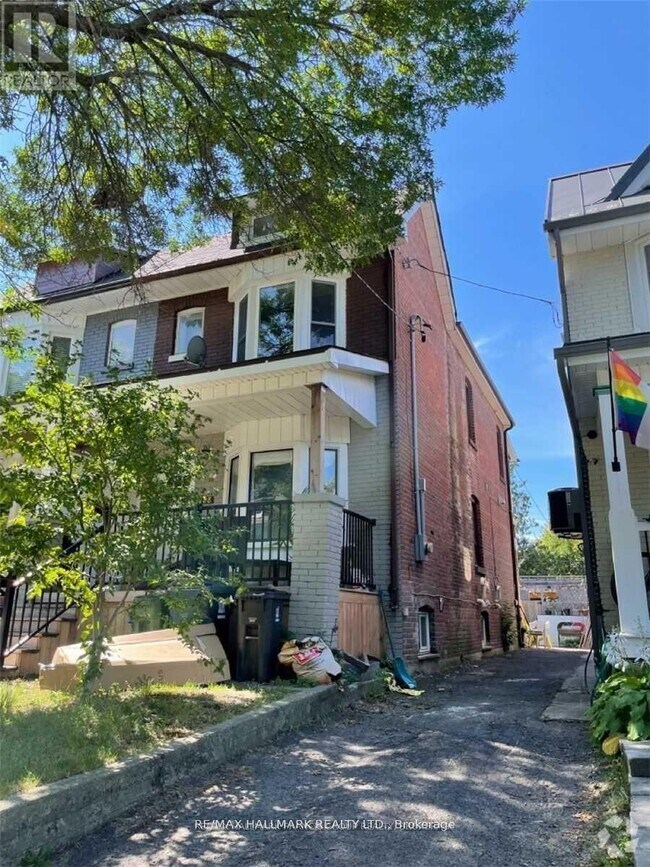 Building Photo - 88 Lamb Ave