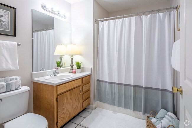 2 beds, 2 baths, 1,177 sq ft - Yorktown Commons Luxury Apartments