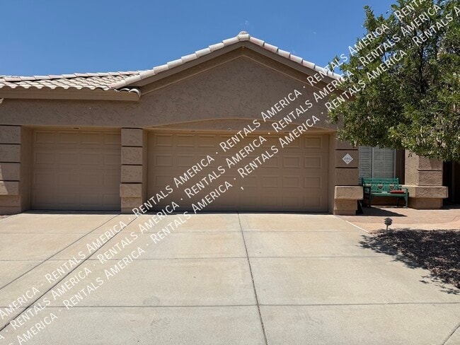 Building Photo - 16832 S 18th Way