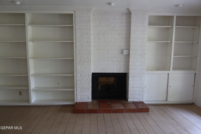 Building Photo - 10601 Park View Cir