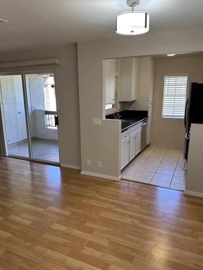 Building Photo - 10898 Aderman Ave