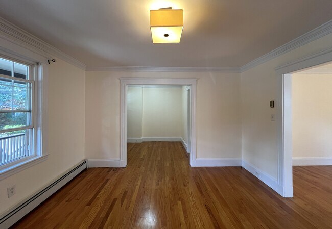 Building Photo - 322 Walden St