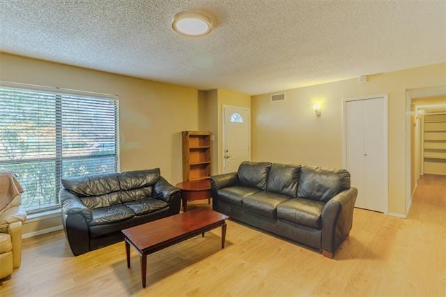 Building Photo - 2614 St George Dr