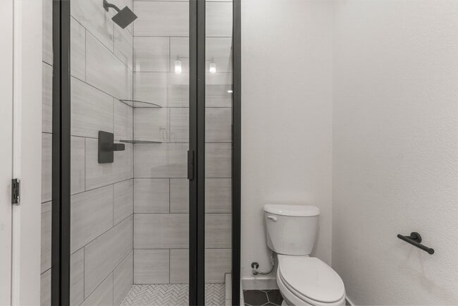 Interior Photo - Flyway Crossings