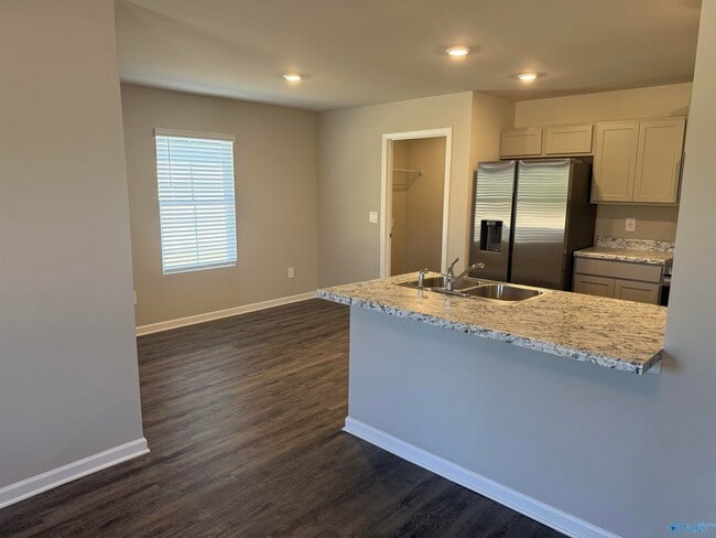 Building Photo - 151 Olde Hearth Rd