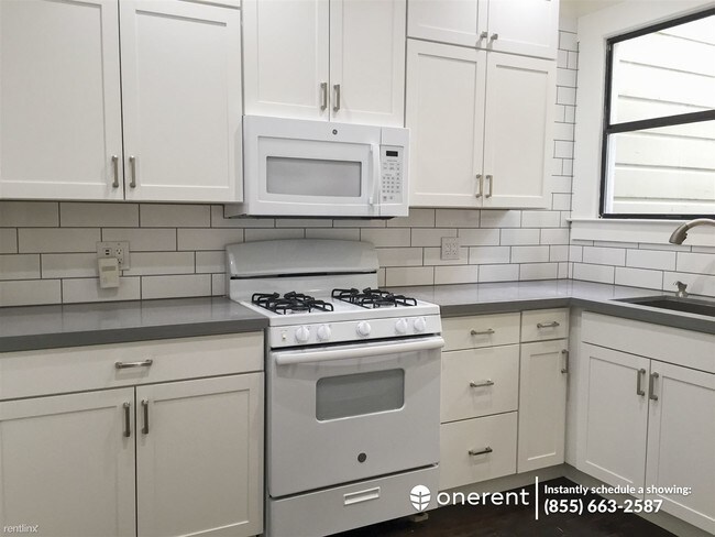 Foto del edificio - 1 br, 1 bath Apartment - 2906 Pine St -