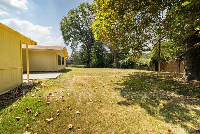 Foto del edificio - 3 Sidney Dr