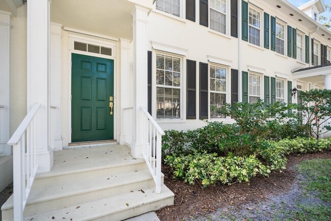 Building Photo - 329 Legare Ct