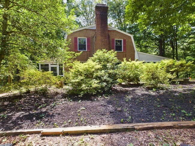 Building Photo - 5301 Bemiss Ct