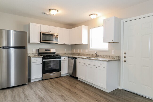 Foto del edificio - 1402 Swansfield Ln