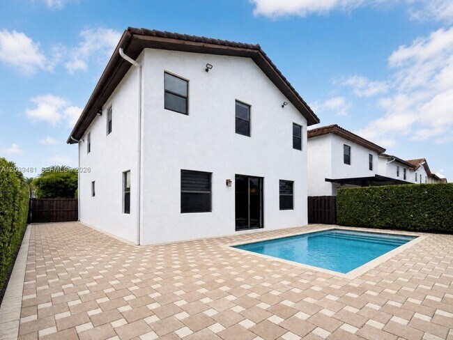 Foto del edificio - 8605 NW 102nd Ct