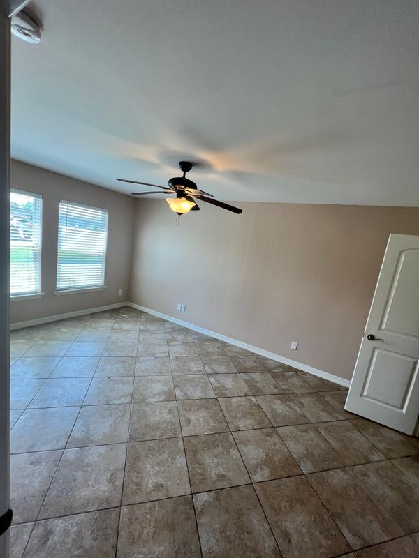 Building Photo - 805 Santa Isabel Blvd