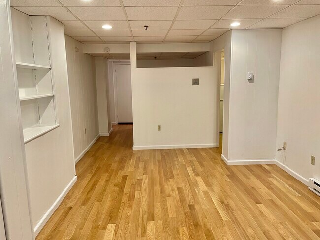 Foto del edificio - 1075 Beacon St