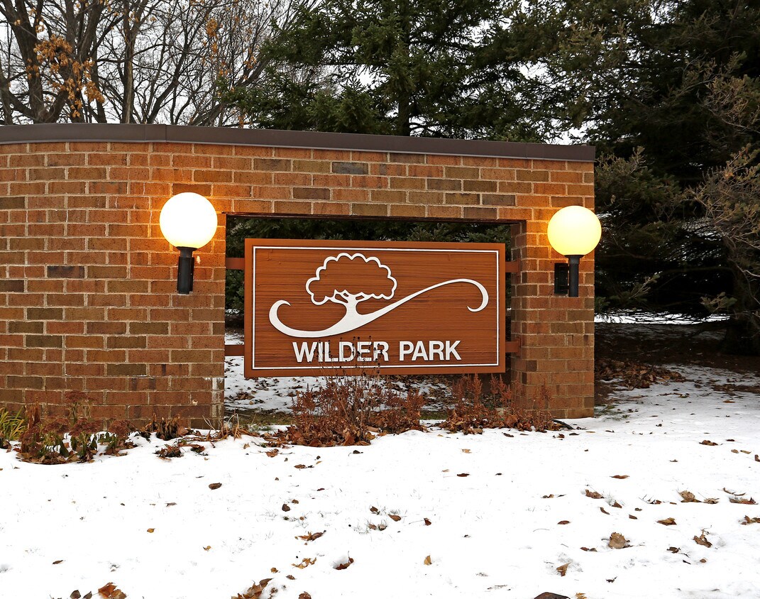 Wilder Park Condominiums Apartments in Saint Paul, MN