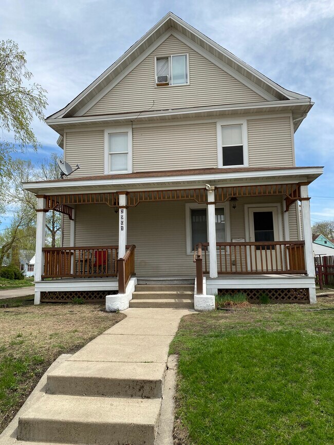 Building Photo - 2901 28th Ave S