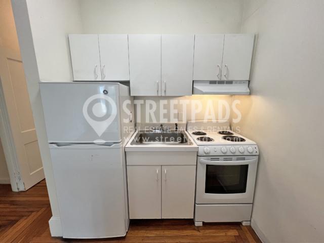 Building Photo - 1 bedroom in Brookline MA 02446