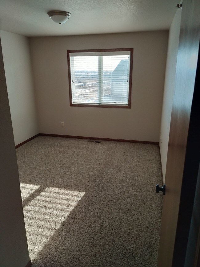 Foto del edificio - 1511 Sharloh LP