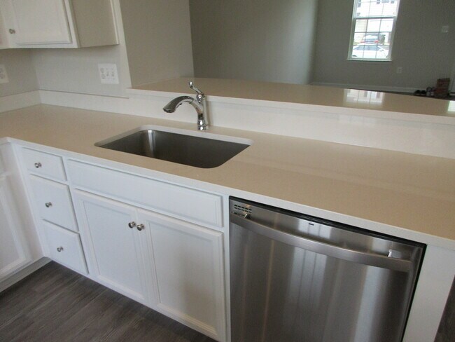 Foto del edificio - 2083 Elm Tree Ct