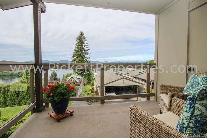 Foto principal - 3129 Sahali Dr