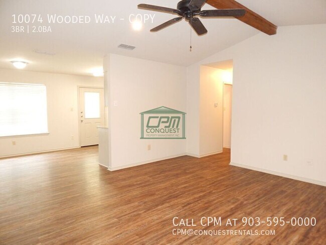 Foto del edificio - 10074 Wooded Way