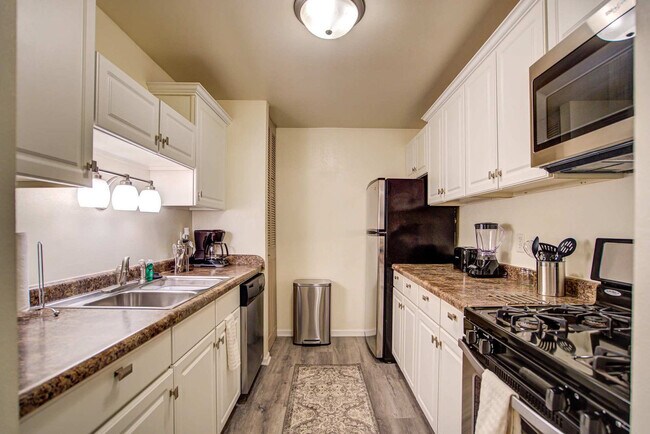 Foto del edificio - 3367 S 100th St