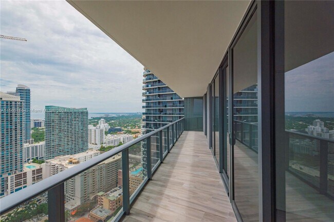 Building Photo - 801 S Miami Ave