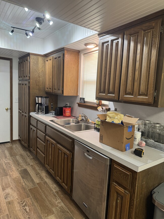 Building Photo - 1209 N Ironwood Pl