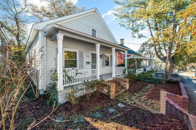 Photo - 3 Bedroom, 2 Bathroom Cottage In the Heart of Downtown Wilmington House