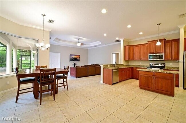 Building Photo - 4 br, 3 bath House - 2111 152nd Court East...