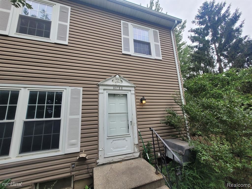 38722 Barnstable Ln, Clinton Township, MI 48038 Condo for Rent in